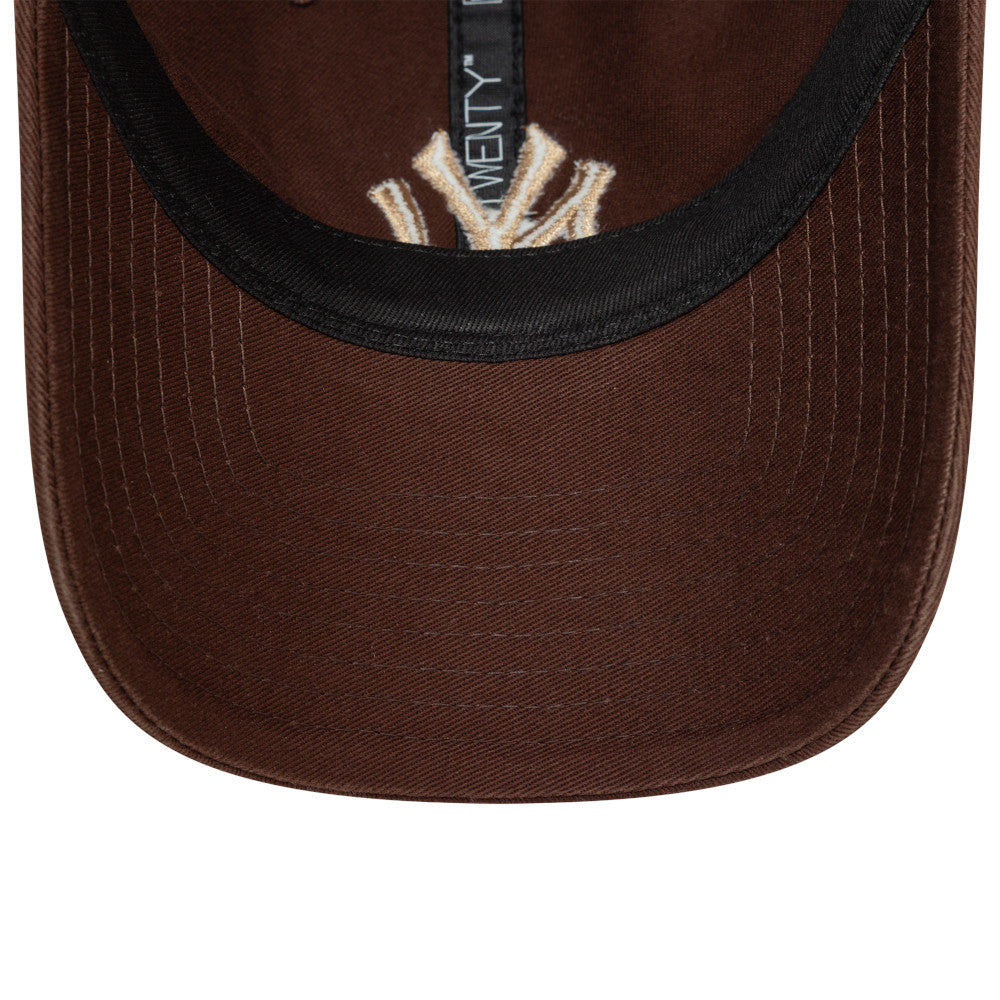 New Era หมวกรุ่น New York Yankees Neutral Washed 9Twenty Cap