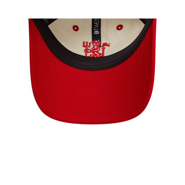 New Era หมวกรุ่น Manchester United EMEA Team Sport Ivory 9TWENTY Cap