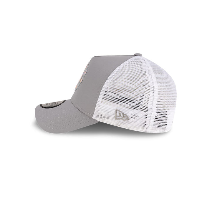 New Era หมวกรุ่น Manchester United EMEA Team Sport Grey 9FORTY E-Frame Trucker Cap