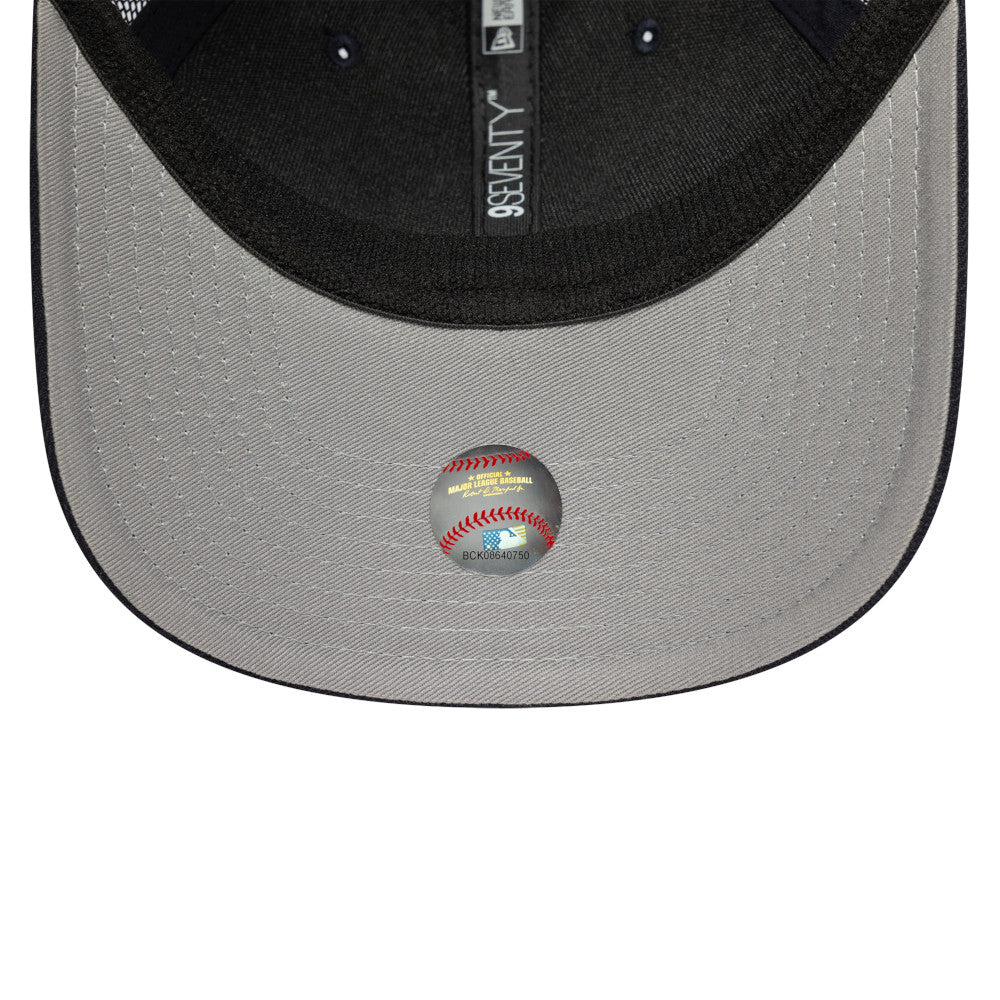 New Era หมวกรุ่น New York Yankees Mesh Navy 9Seventy Stretch Snap Cap
