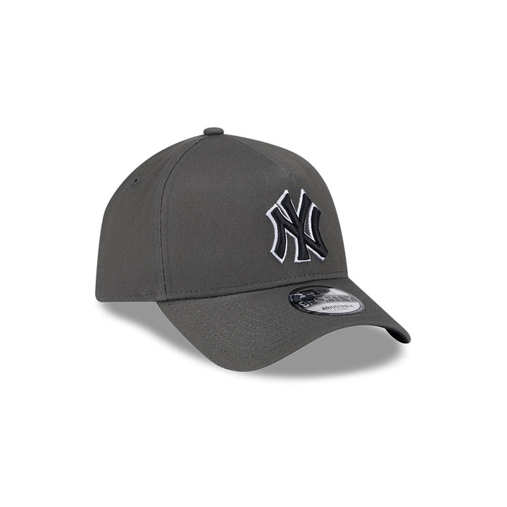 New Era หมวกรุ่น NEW YORK YANKEES DUSTY CHARCOAL 9FORTY AF CAP