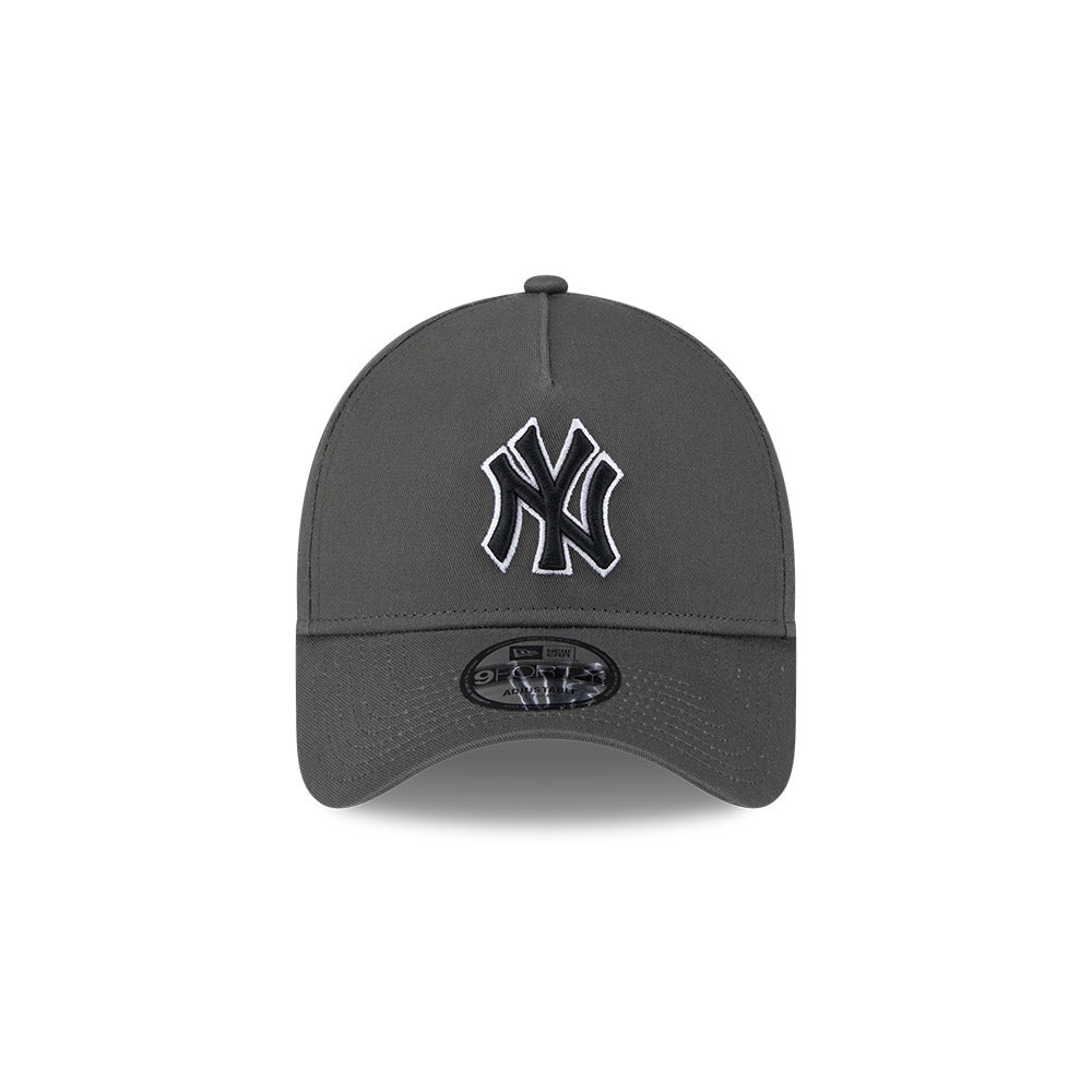 New Era หมวกรุ่น NEW YORK YANKEES DUSTY CHARCOAL 9FORTY AF CAP