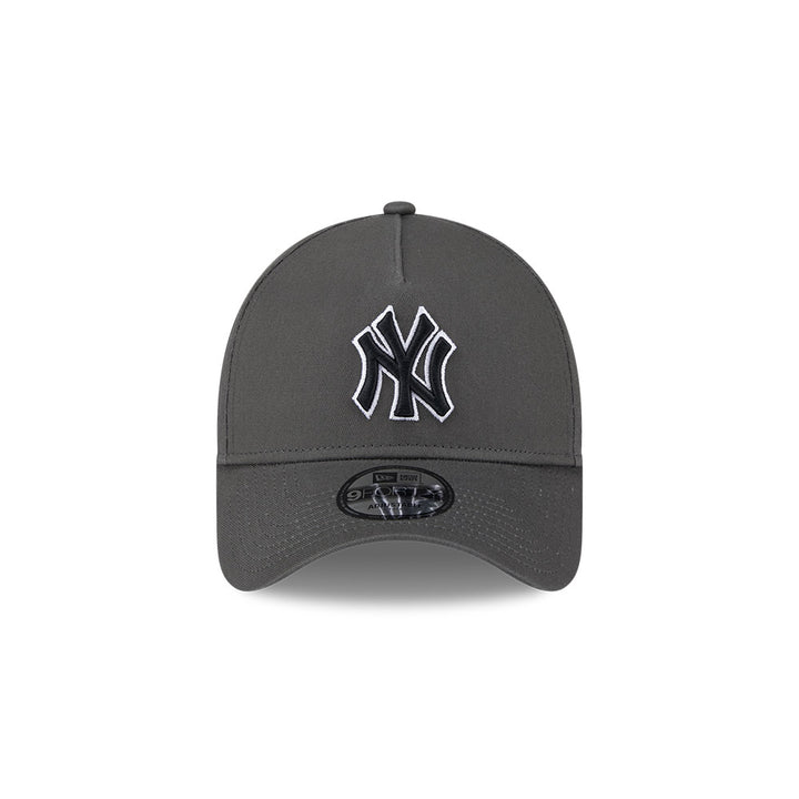 New Era หมวกรุ่น NEW YORK YANKEES DUSTY CHARCOAL 9FORTY AF CAP