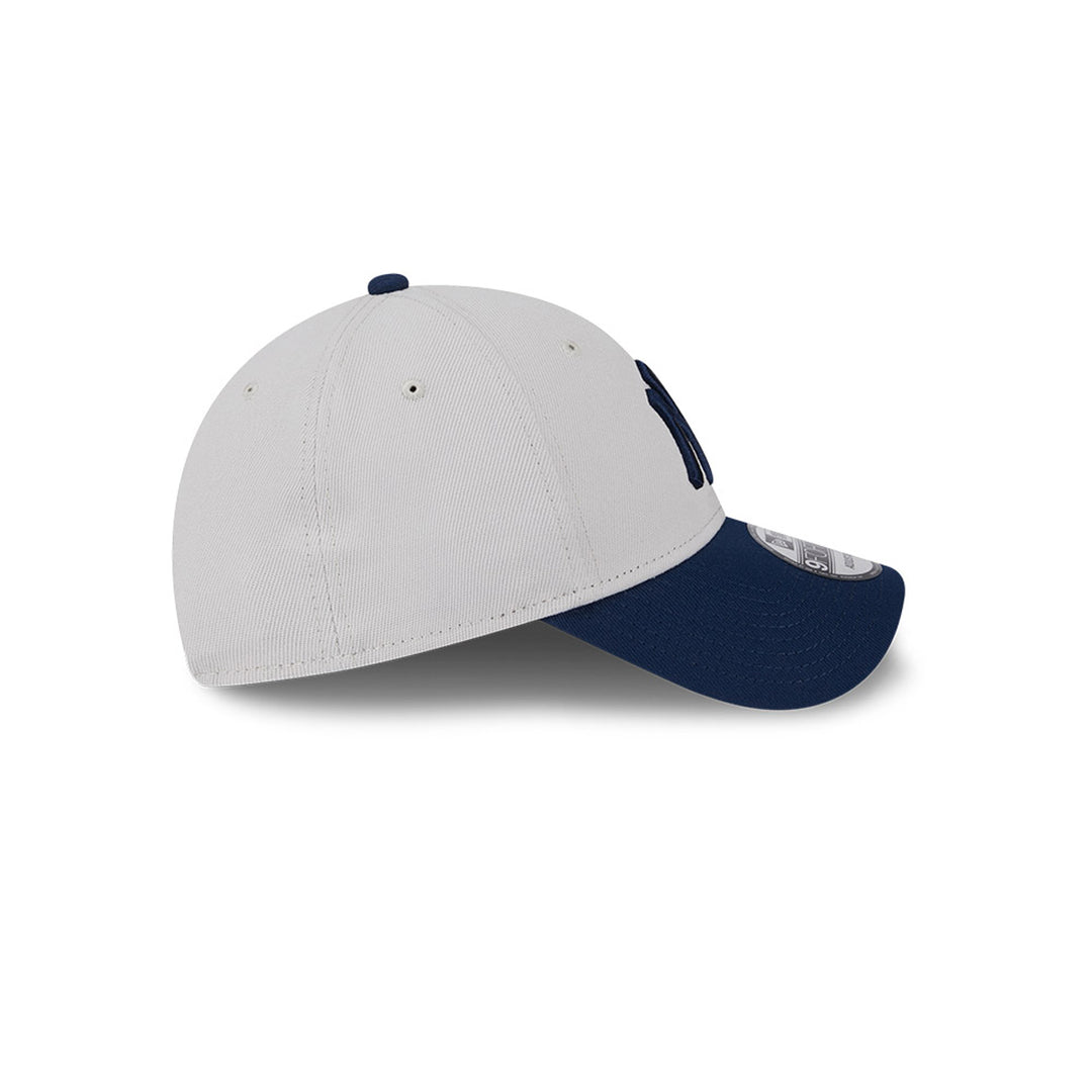 New Era หมวกรุ่น New York Yankees Oceanside Repreve 2-Tone Blue Visor Stone 9Forty Cap