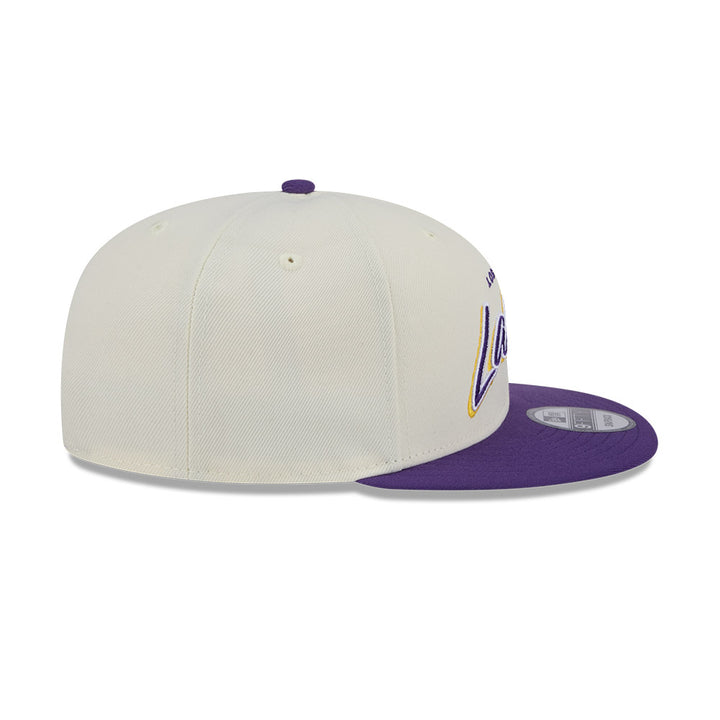 New Era หมวกรุ่น Los Angeles Lakers Nba Script 2-Tone True Purple Visor Chrome White 9Fifty Cap
