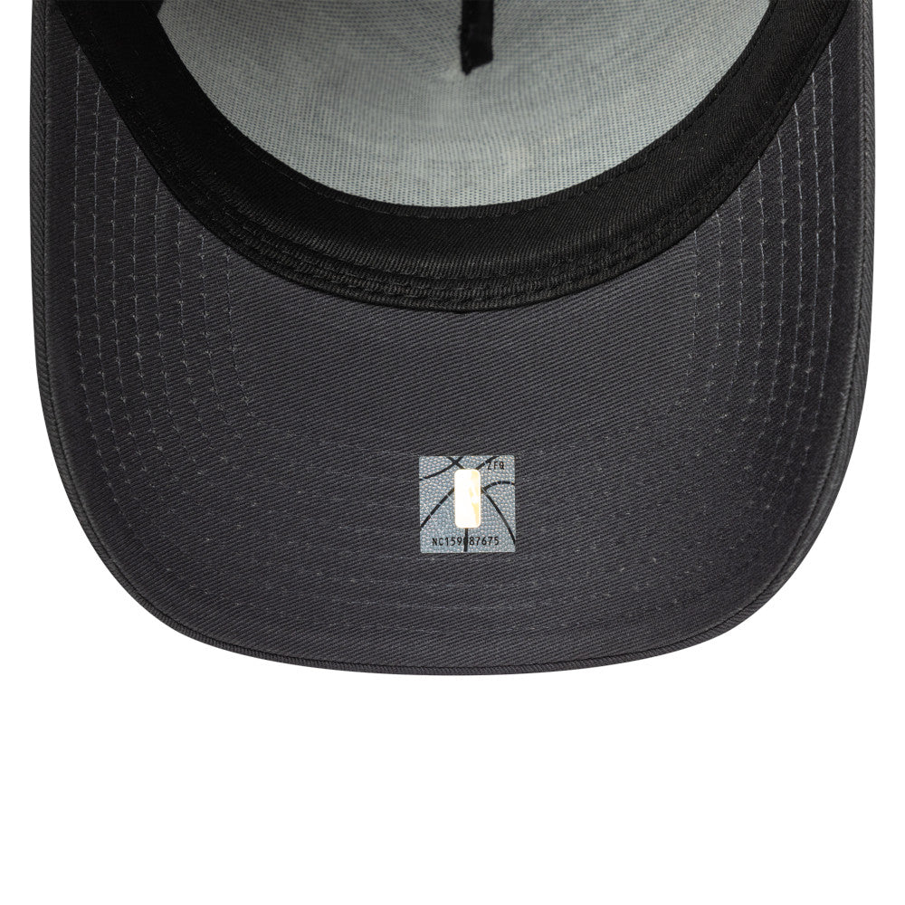 New Era หมวกรุ่น CHICAGO BULLS TONAL OUTLINE GRAPHITE 9FORTY EF CAP