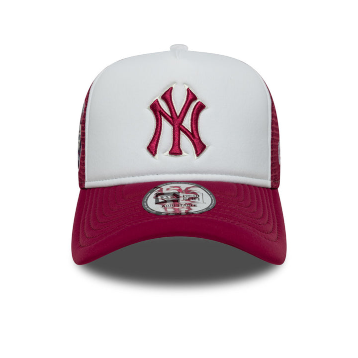 New Era หมวกรุ่น NEW YORK YANKEES COOPERSTOWN 2-TONE CHERRY JAM VISOR OPTIC WHITE 9FORTY EF TRUCKER CAP