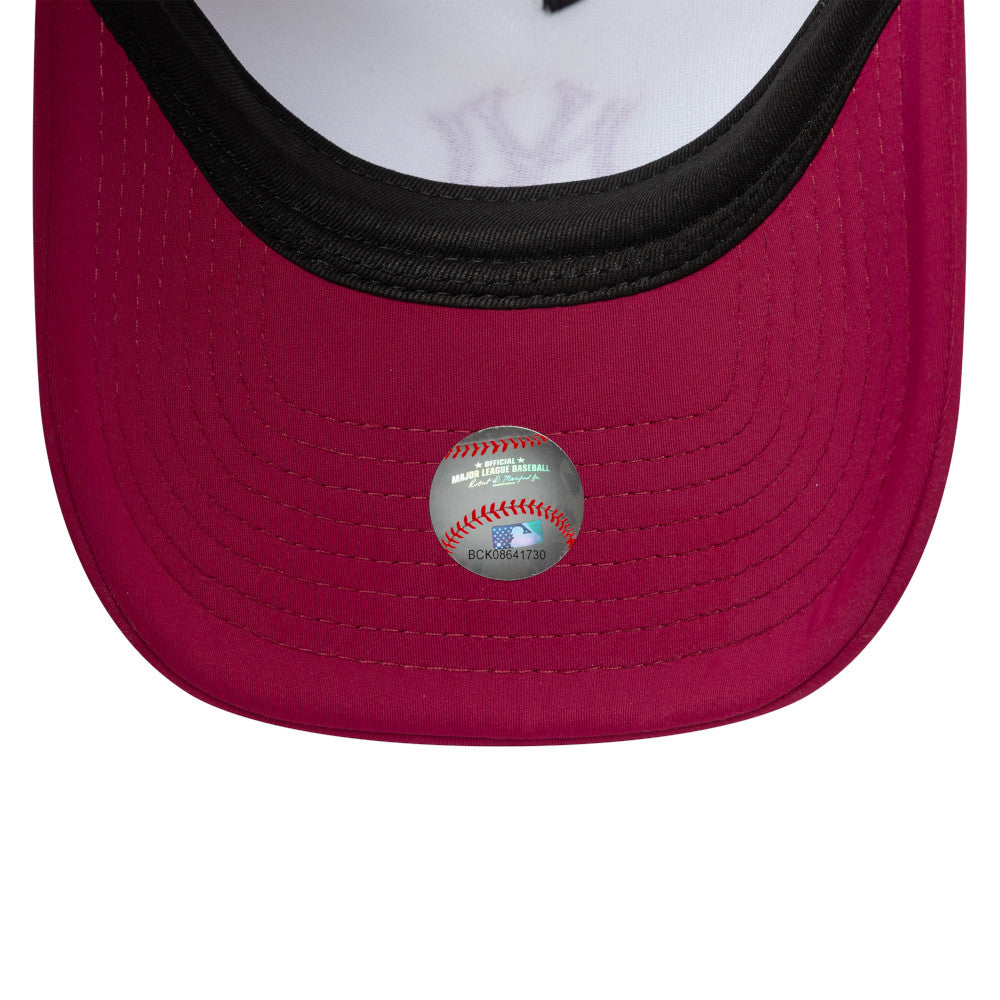 New Era หมวกรุ่น NEW YORK YANKEES COOPERSTOWN 2-TONE CHERRY JAM VISOR OPTIC WHITE 9FORTY EF TRUCKER CAP