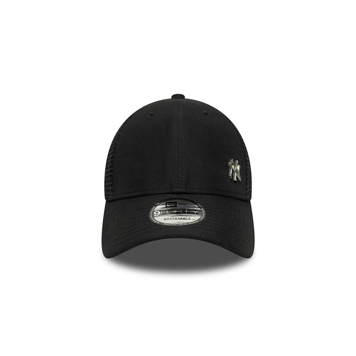 New Era หมวกรุ่น New York Yankees Flawless Mesh Black 9Forty Trucker Cap