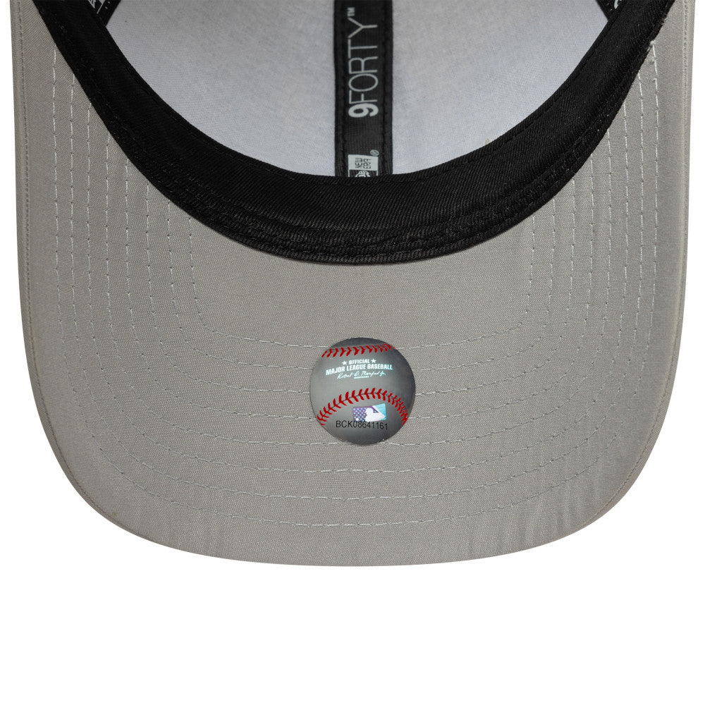 New Era หมวกรุ่น New York Yankees Flawless Mesh Gray 9Forty Trucker Cap