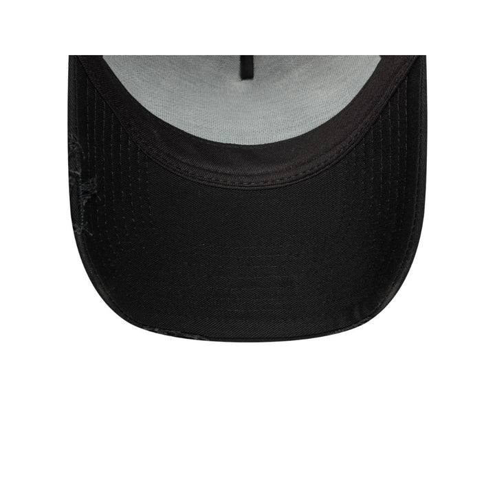 หมวกแก๊ป New Era รุ่น New Era Oval Canvas Distress Black 9Forty E-Frame Trucker Cap