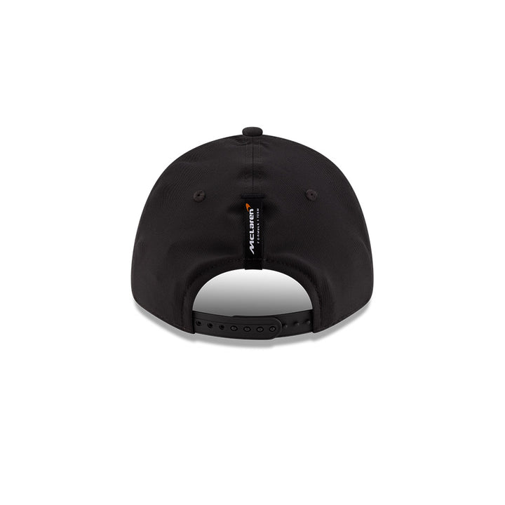 New Era หมวกรุ่น McLaren Racing Teamline Dark Grey 9FORTY Cap