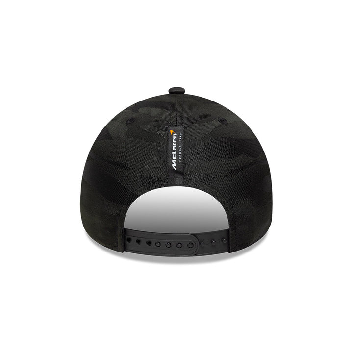 New Era หมวกรุ่น McLaren Racing Teamline Fanwear Dark Grey 9FORTY Cap