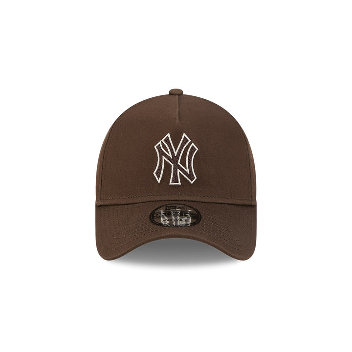 New Era หมวกรุ่น New York Yankees Earth Tonal Chainstitch Walnut 9Forty Af Cap