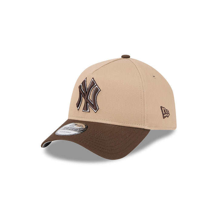 New Era หมวกรุ่น NEW YORK YANKEES NY CAMEL 2 TONE CAMEL 9FORTY A-FRAME CAP
