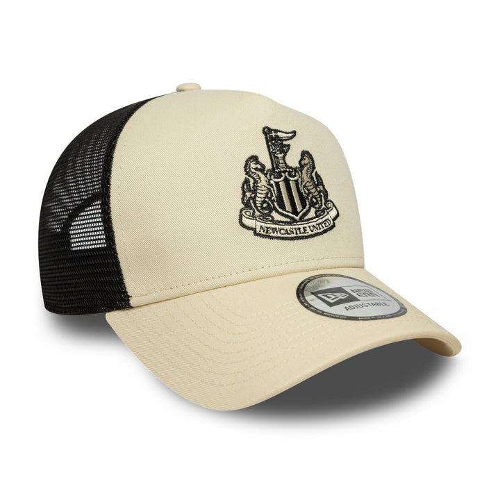 New Era หมวกรุ่น Newcastle United Fc Emea Football Light Cream 9Forty A-Frame Trucker Cap