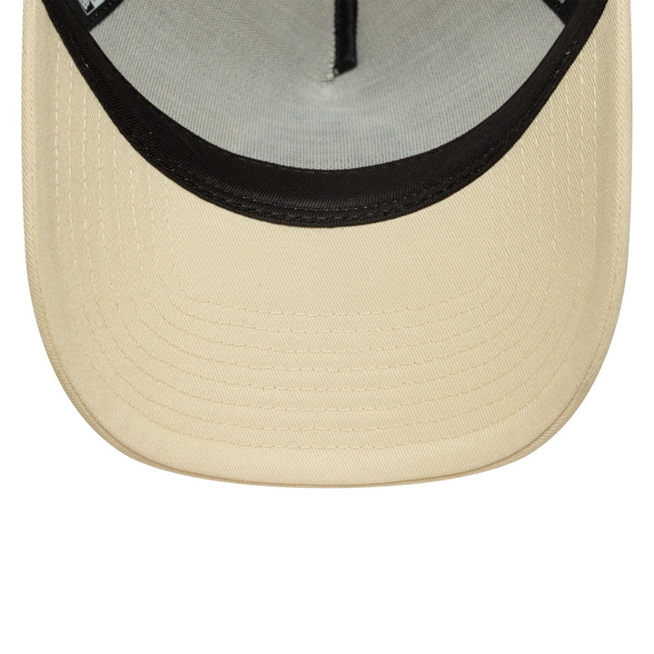 New Era หมวกรุ่น Newcastle United Fc Emea Football Light Cream 9Forty A-Frame Trucker Cap