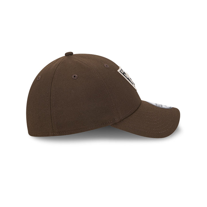 New Era หมวกรุ่น LAS VEGAS RAIDERS WALNUT BLACK STONE MOSS 39THIRTY CAP