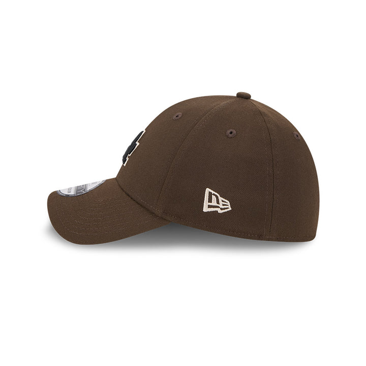 New Era หมวกรุ่น LOS ANGELES DODGERS WALNUT BLACK STONE MOSS 39THIRTY CAP