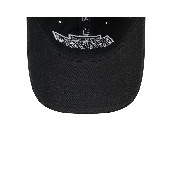 New Era หมวกรุ่น LOS ANGELES KINGS BLACK WASHED PACK BLACK 9TWENTY CAP