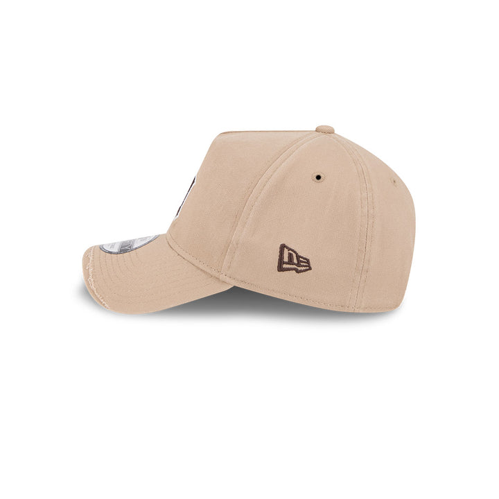 หมวกแก๊ป New Era รุ่น New York Yankees Visor Distress Camel 9Forty AF Cap