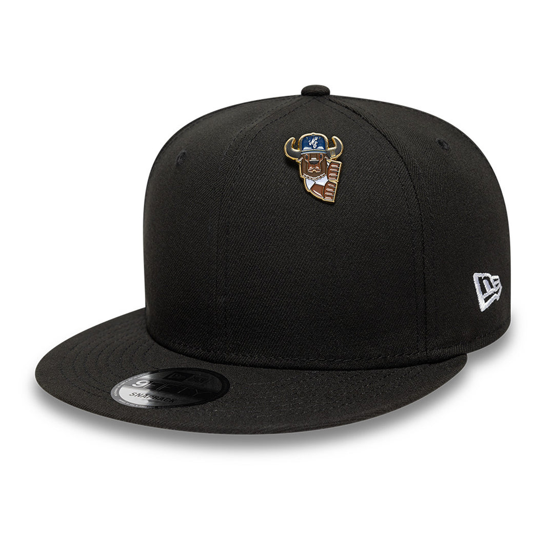 New Era เข็มติดหมวกรุ่น New Era 59FIFTY Day 2025 ffalo Black and Gold Pin
