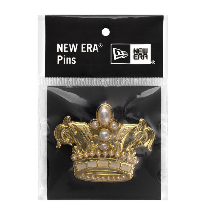 New Era เข็มติดหมวกรุ่น New Era 59FIFTY Day 2025 NE Crown Brooch Black and Gold Pin