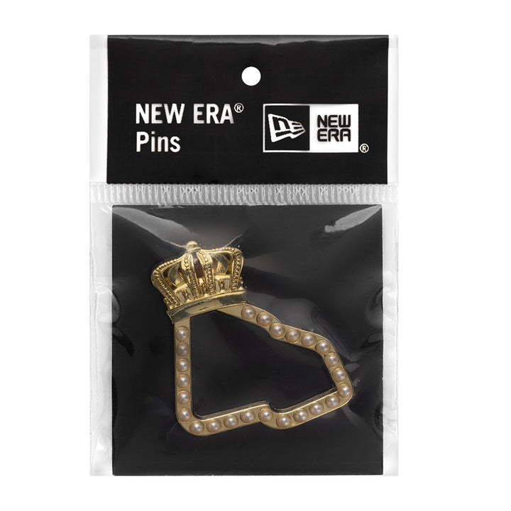 New Era เข็มติดหมวกรุ่น New Era 59FIFTY Day 2025 Crown NE Flag Black and Gold Pin