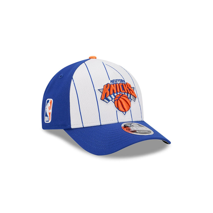 New Era หมวกรุ่น New York Knicks Nba Tip Off Fw25 Med Blue 9Forty M Crown A-Frame Cap