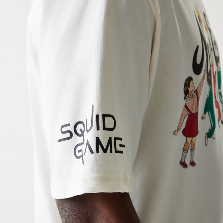 New Era เสื้อยืดแขนสั้นรุ่น New Era X Netflix Squid Game Off White Oversized Short Sleeve T-Shirt