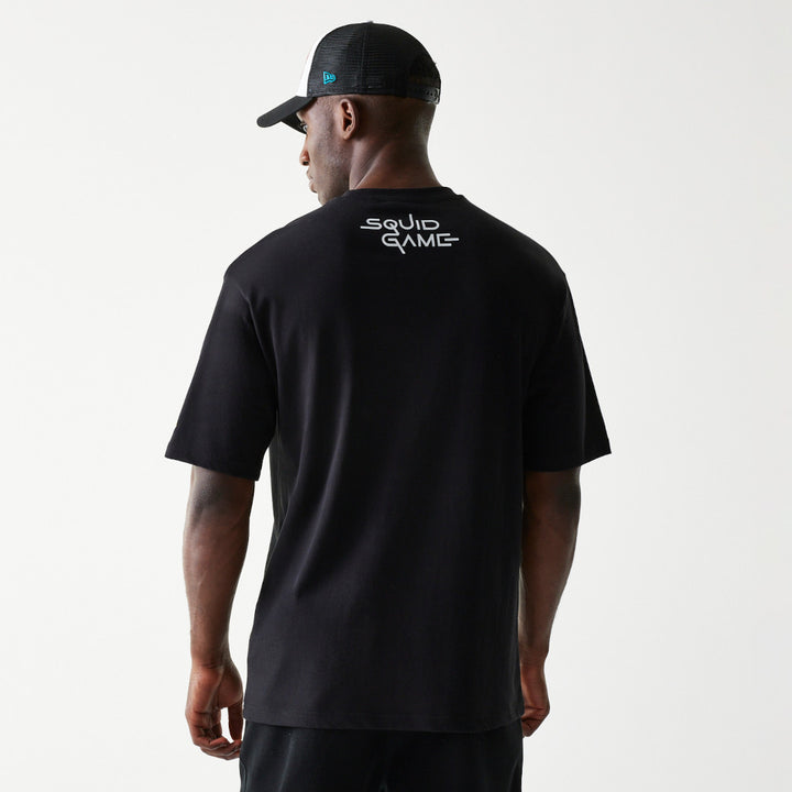 New Era เสื้อยืดแขนสั้นรุ่น New Era X Netflix Squid Game Black Oversized Short Sleeve T-Shirt