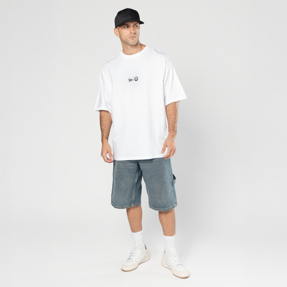 New Era เสื้อยืดแขนสั้นรุ่น New Era X Sakamoto Days White Oversized Short Sleeve Tee