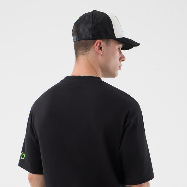 New Era เสื้อยืดแขนสั้นรุ่น New Era X Sakamoto Days Black Oversized Short Sleeve Tee