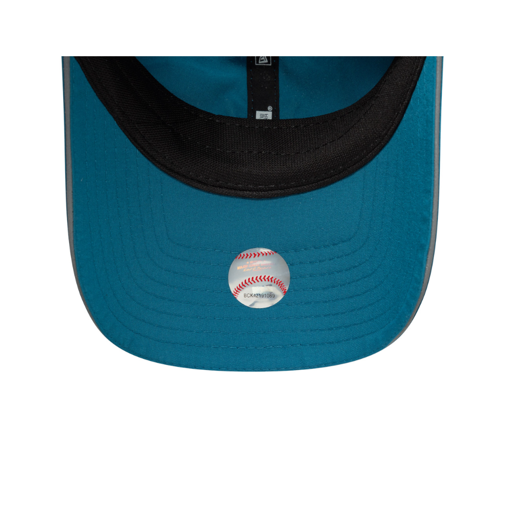 หมวกแก๊ป New Era รุ่น New York Yankees Women Back Cap Pine Needle Green Open Back Cap Cap