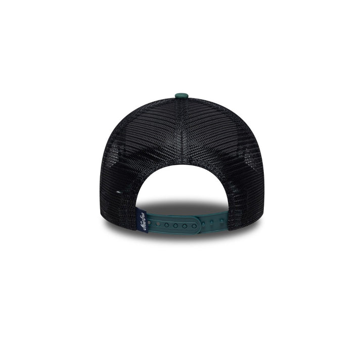 หมวกแก๊ป New Era รุ่น New Era Patch Trucker Pine Needle Green 9Forty E-Frame Trucker Cap