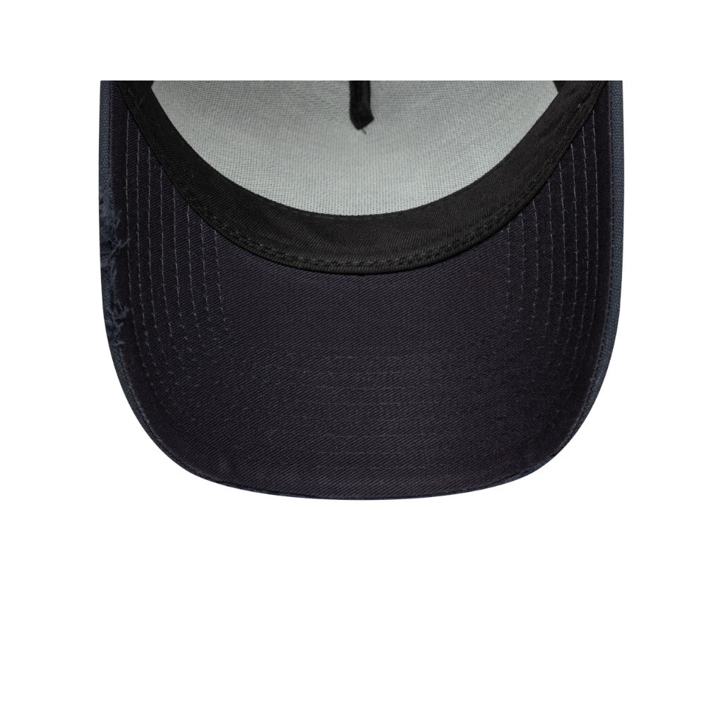 หมวกแก๊ป New Era รุ่น New Era Oval Canvas Distress Navy 9Forty E-Frame Trucker Cap