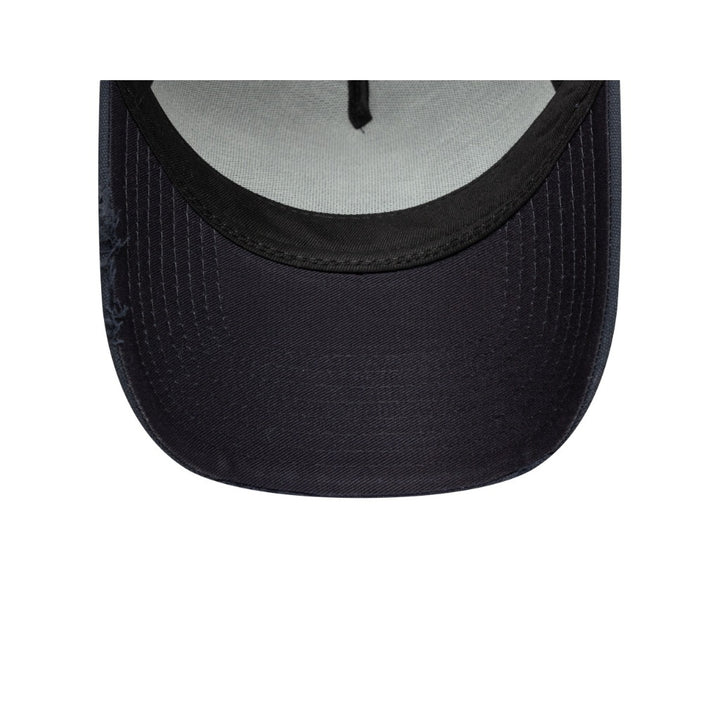 หมวกแก๊ป New Era รุ่น New Era Oval Canvas Distress Navy 9Forty E-Frame Trucker Cap
