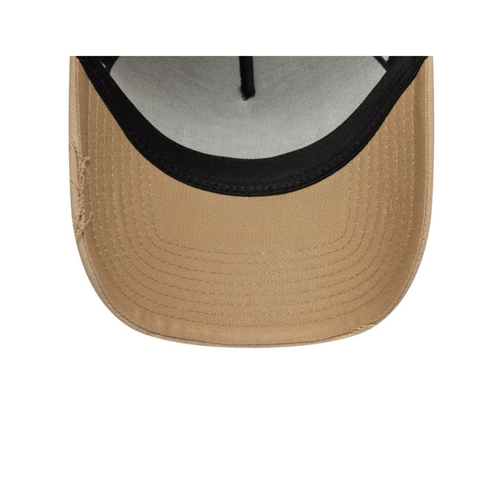 หมวกแก๊ป New Era รุ่น New Era Oval Canvas Distress Camel 9Forty E-Frame Trucker Cap