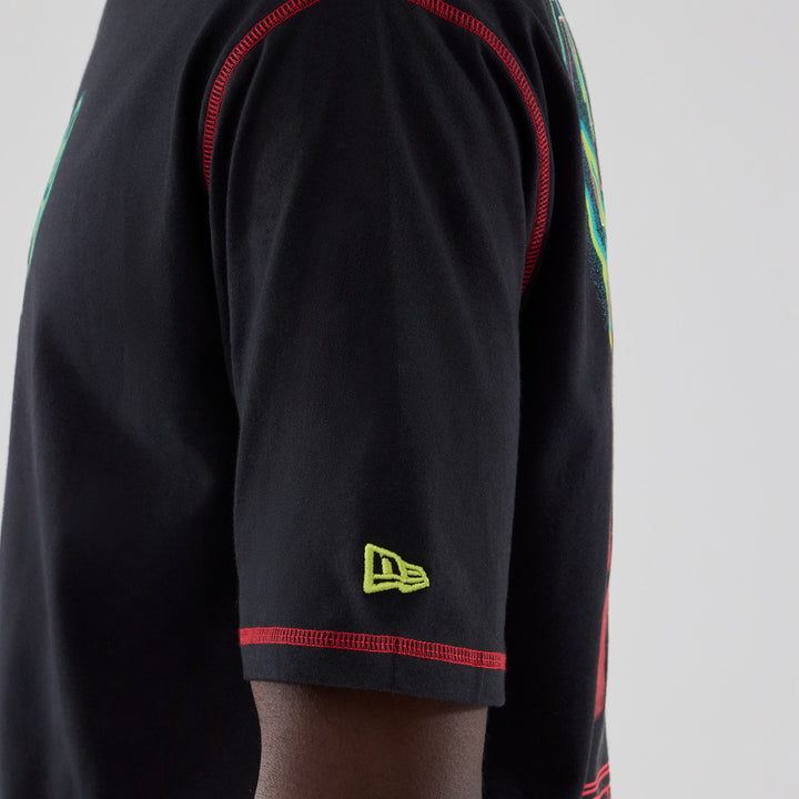 New Era เสื้อยืดแขนสั้นรุ่น New Era X Netflix Stranger Things Graphic Black Oversized Short Sleeve T-Shirt