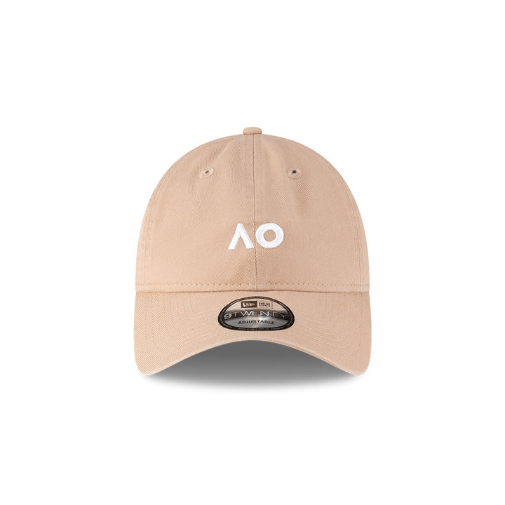 New Era หมวกรุ่น AUSTRALIAN OPEN SEASONALMINI TIMELLESS TAUPE 9TWENTY CLOTH STRAP CAP