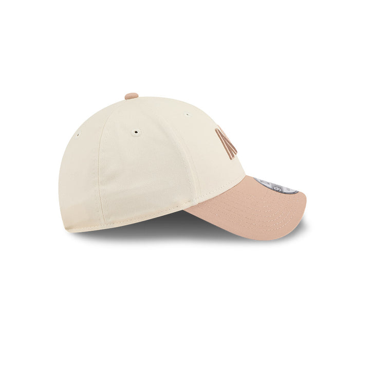 New Era หมวกรุ่น AUSTRALIAN OPEN SEASONAL 2-TONE TIMELLESS TAUPE AND LIGHT CREAM 9FORTY CLOTH STRAP CAP