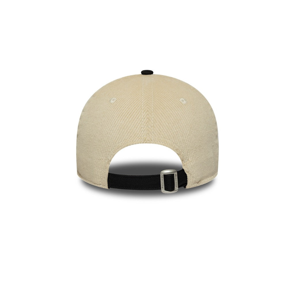 หมวกแก๊ป New Era รุ่น Liverpool FC EMEA Team Sport Light Cream/ Black 9Forty Cap
