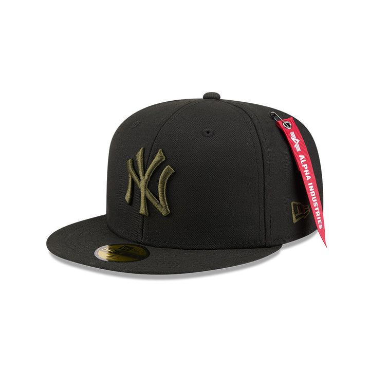 หมวกแก๊ป New Era รุ่น New York Yankees Alpha Industrial Black 59Fifty Cap