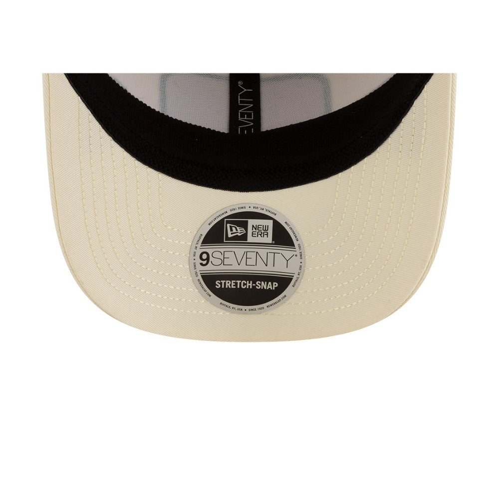 หมวกแก๊ป New Era รุ่น Red Bull Racing Max Verstappen Brazil Race Chrome White 9Seventy Stretch Snap Cap