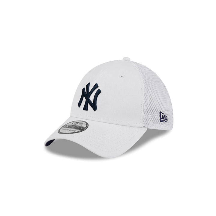 New Era หมวกรุ่น New York Yankees Optic White And Dark Royal 39Thirty Neo Cap