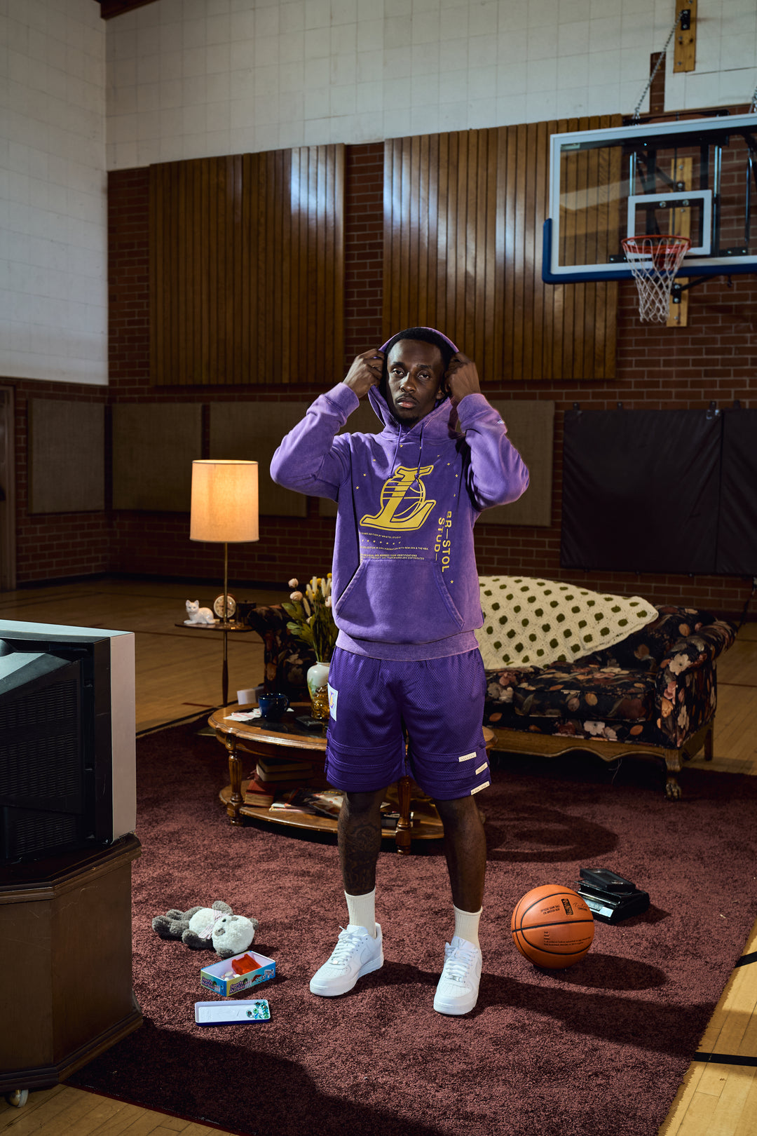 New Era กางเกงขาสั้นรุ่น BRISTOL x NBA 2024 Los Angeles Lakers Purple Shorts