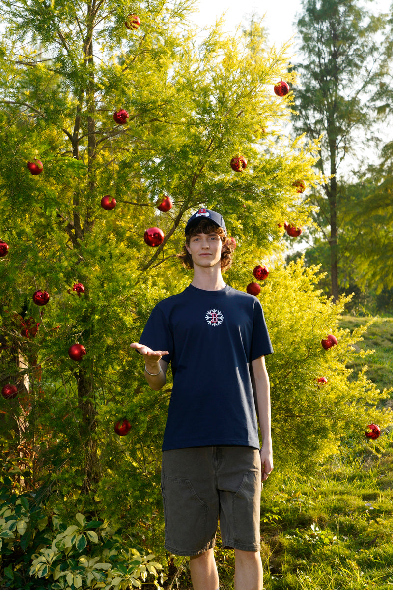 New Era เสื้อยืดแขนสั้นรุ่น Boston Red Sox Christmas Pack Oceanside Blue Short Sleeve T-Shirt