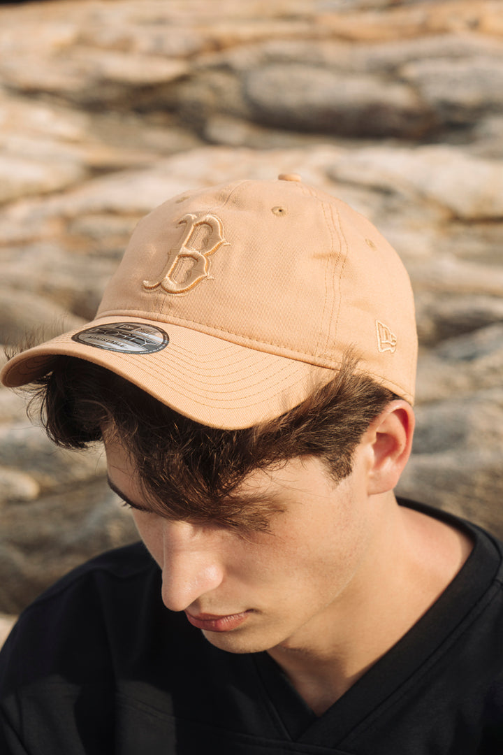 New Era หมวกรุ่น Boston Red Sox Tonal Pack Deep Sand Brown 9FORTY UNST Cap
