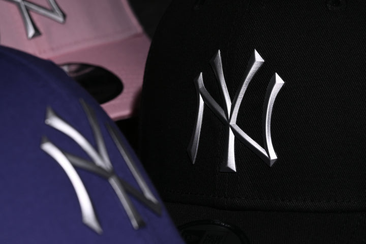 New Era หมวกรุ่น New York Yankees Metal Badge 9FORTY Cap