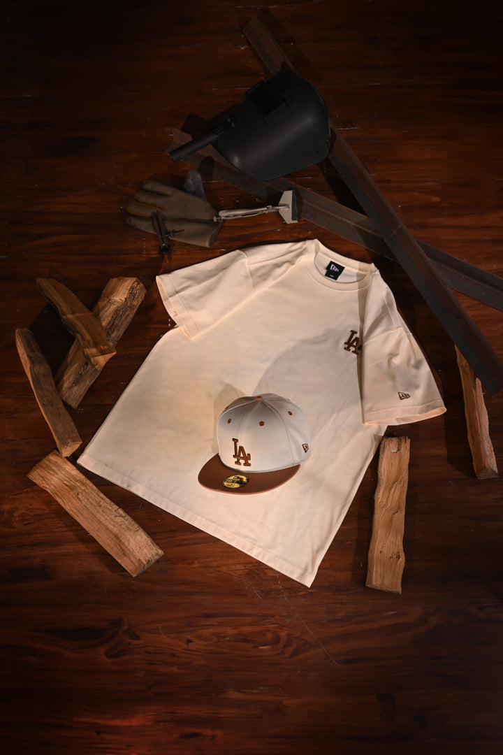 New Era เสื้อยืดแขนสั้นรุ่น 59FIFTY Pack - Wooden Los Angeles Dodgers Cooperstown Chrome White Short Sleeve T-Shirt